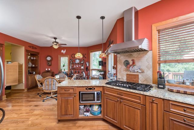 121 PENNY LN, Greenville, VA 24440