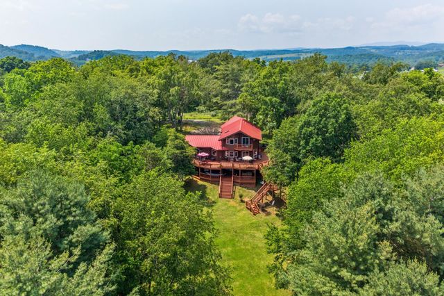 121 PENNY LN, Greenville, VA 24440