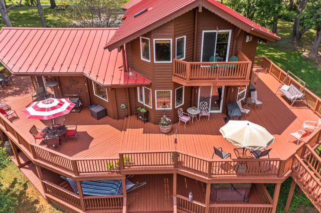 121 PENNY LN, Greenville, VA 24440