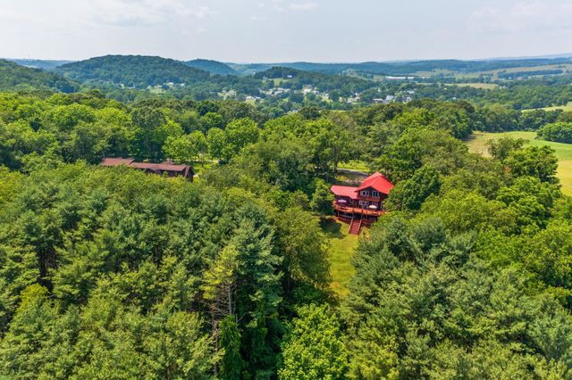 121 PENNY LN, Greenville, VA 24440