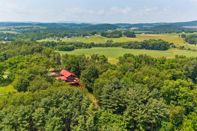 121 PENNY LN, Greenville, VA 24440