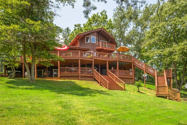 121 PENNY LN, Greenville, VA 24440
