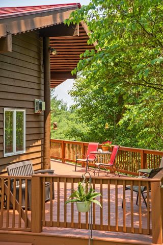 121 PENNY LN, Greenville, VA 24440