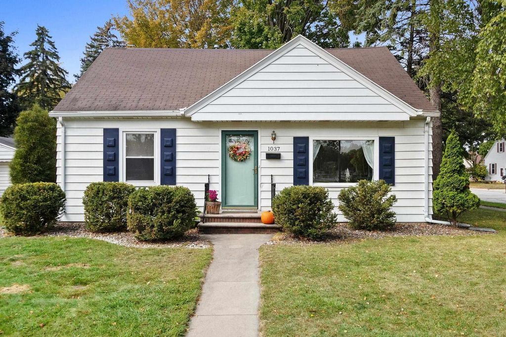 1037 ROYAL BOULEVARD, Green Bay, WI 54303