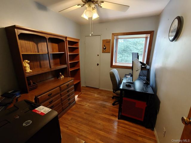 160 Atlantic Place, Hauppauge, NY 11788