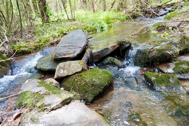 6505 Shaver Road, Lavaca, AR 72941