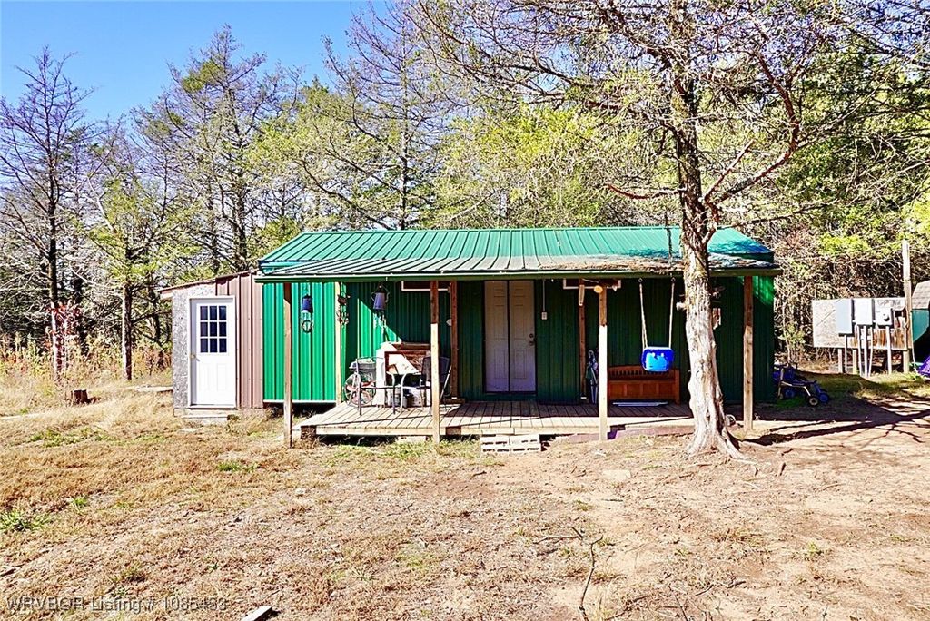 6505 Shaver Road, Lavaca, AR 72941