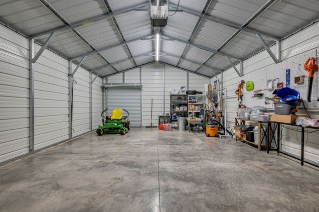 330 Kaiser Rd, Dickson, TN 37055