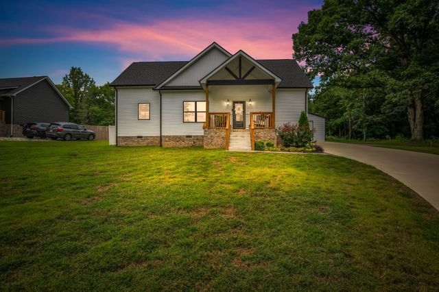 330 Kaiser Rd, Dickson, TN 37055