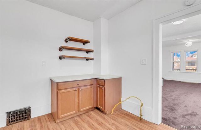 5573 Montclair Street, Detroit, MI 48213