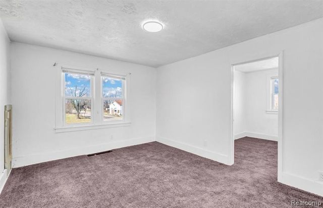 5573 Montclair Street, Detroit, MI 48213