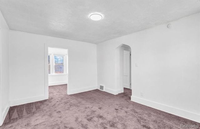 5573 Montclair Street, Detroit, MI 48213