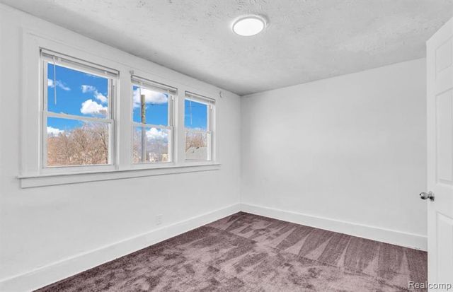 5573 Montclair Street, Detroit, MI 48213