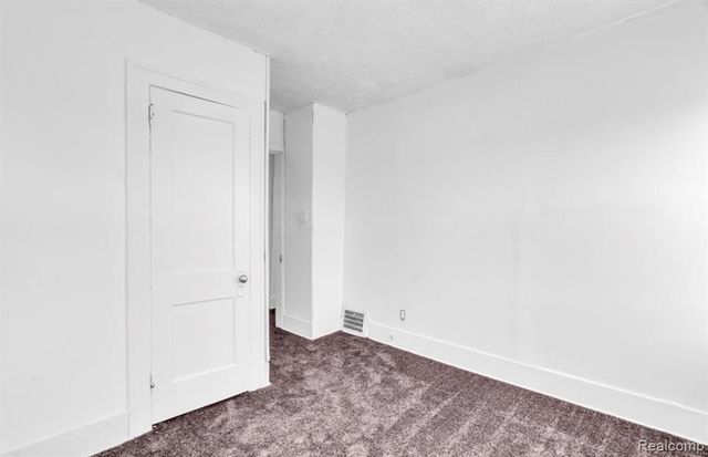 5573 Montclair Street, Detroit, MI 48213