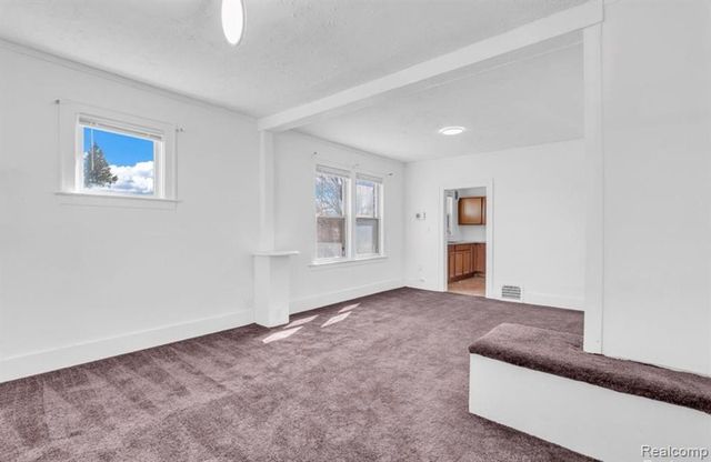 5573 Montclair Street, Detroit, MI 48213