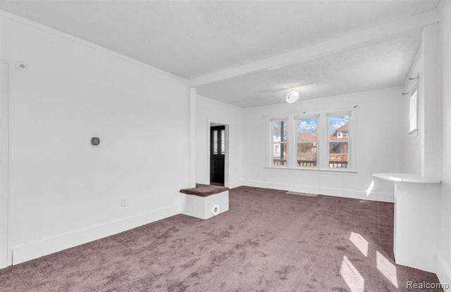 5573 Montclair Street, Detroit, MI 48213