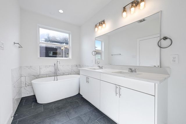 3313 Baer Street, Houston, TX 77020