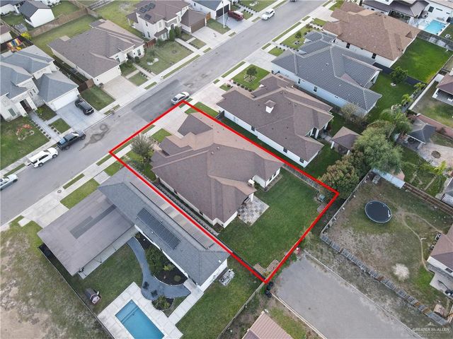 1613 Red River Avenue, Edinburg, TX 78539