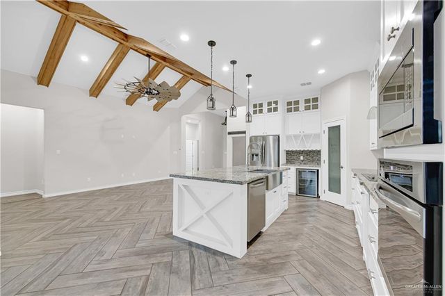 1613 Red River Avenue, Edinburg, TX 78539