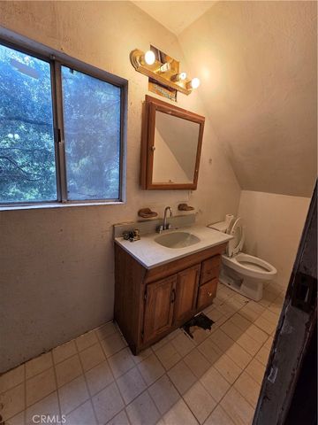 23480 Knapps Cutoff, Crestline, CA 92325