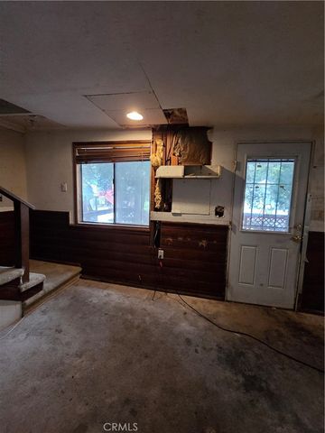 23480 Knapps Cutoff, Crestline, CA 92325
