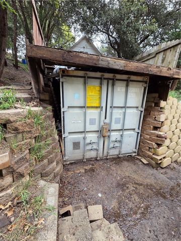 23480 Knapps Cutoff, Crestline, CA 92325