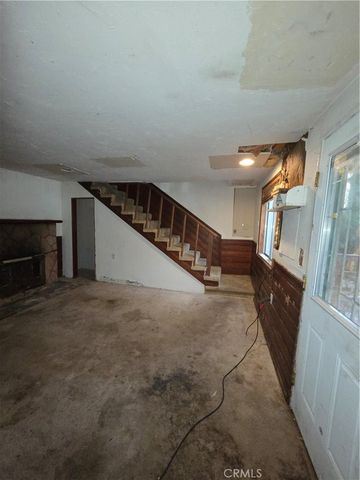 23480 Knapps Cutoff, Crestline, CA 92325