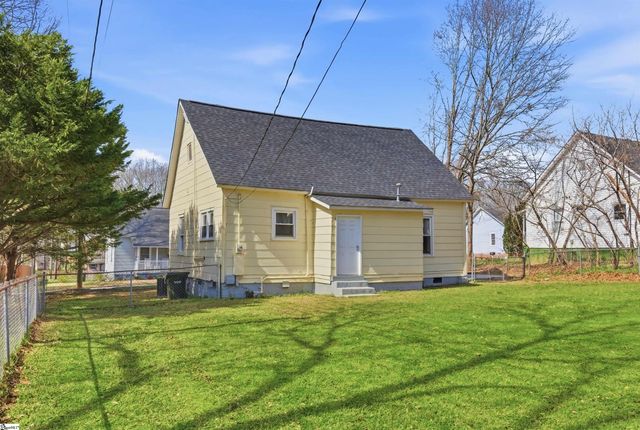 10 Bobo Street, Greer, SC 29650