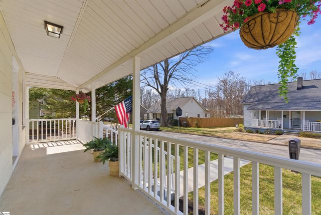 10 Bobo Street, Greer, SC 29650