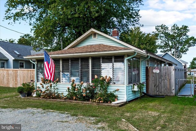 1109 BANCROFT AVE, Colonial Beach, VA 22443
