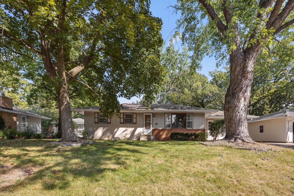 6231 Starlite Boulevard NE, Fridley, MN 55432