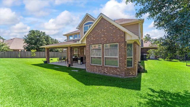 6 Newgrove Court, The Woodlands, TX 77354