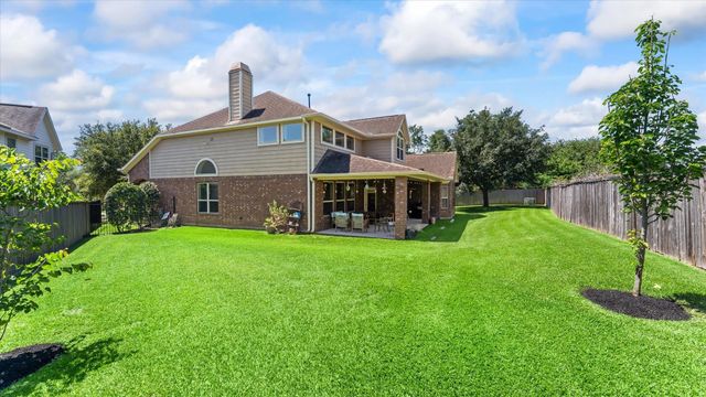 6 Newgrove Court, The Woodlands, TX 77354