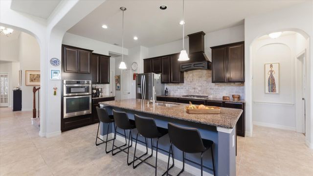 6 Newgrove Court, The Woodlands, TX 77354
