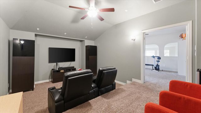 6 Newgrove Court, The Woodlands, TX 77354