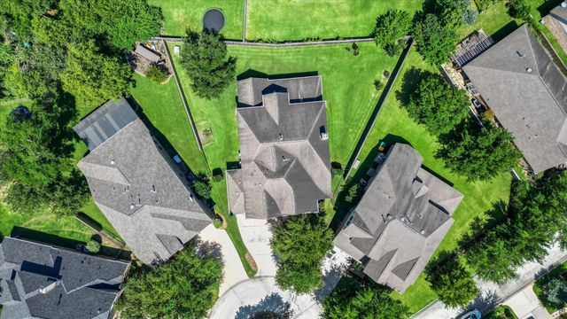 6 Newgrove Court, The Woodlands, TX 77354