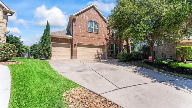 6 Newgrove Court, The Woodlands, TX 77354
