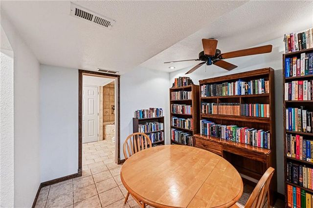 304 Mesa Drive, Smithville, MO 64089