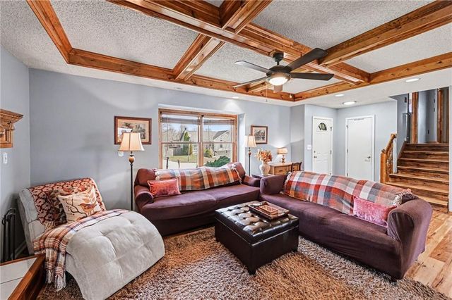 304 Mesa Drive, Smithville, MO 64089