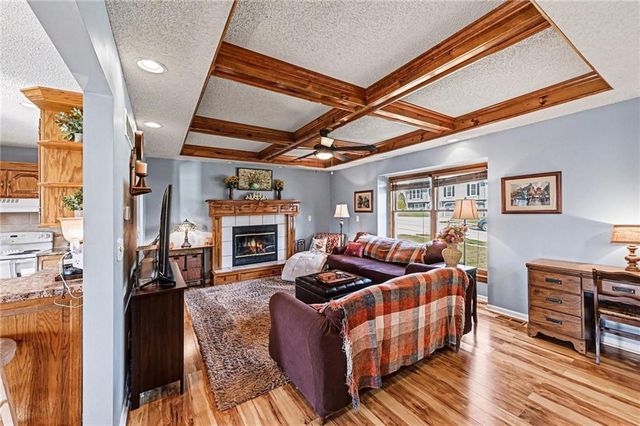 304 Mesa Drive, Smithville, MO 64089