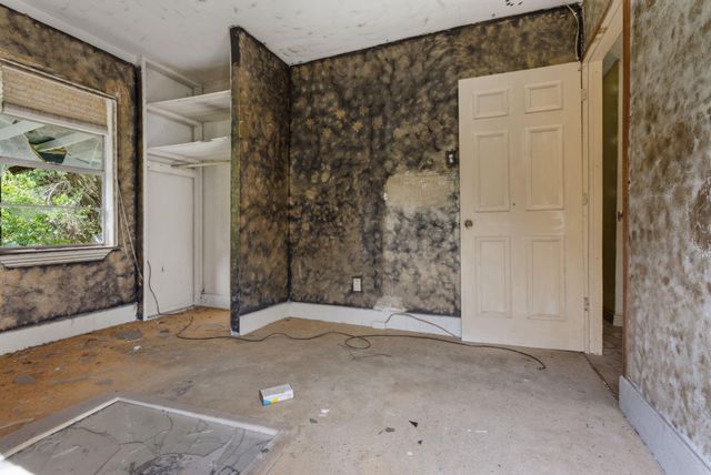 19402 Westwood Drive, Alvin, TX 77511