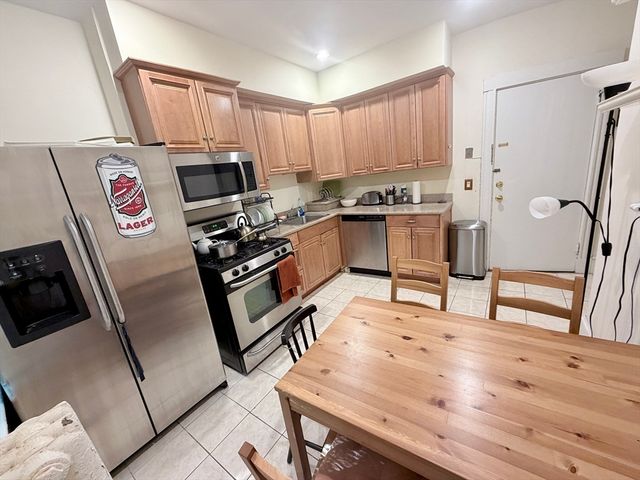 35 Westbourne Ter 2, Brookline, MA 02446
