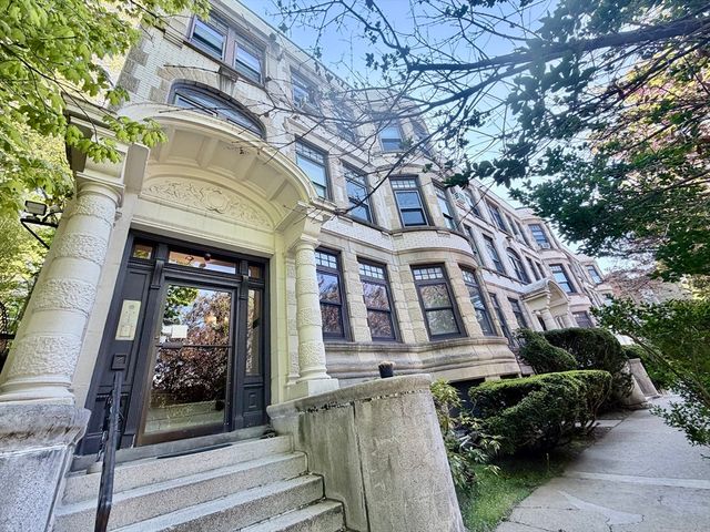 35 Westbourne Ter 2, Brookline, MA 02446