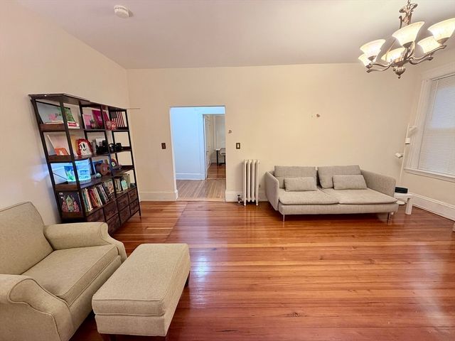 35 Westbourne Ter 2, Brookline, MA 02446