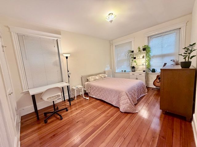 35 Westbourne Ter 2, Brookline, MA 02446