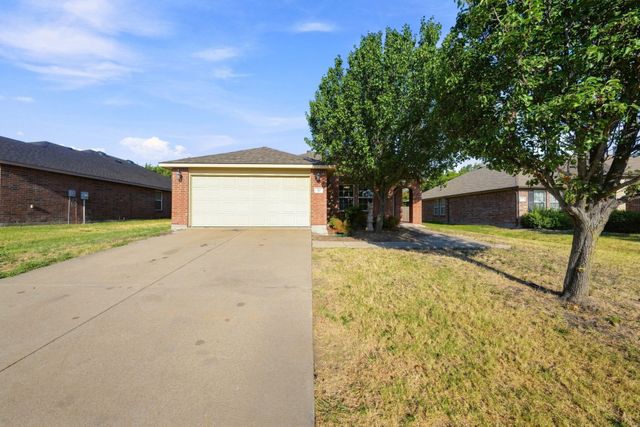 40 Daisy Drive, Fate, TX 75087