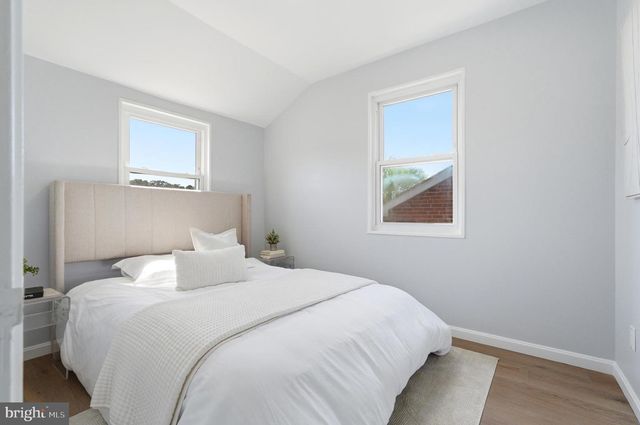 719 HILLTOP TER SE, Washington, DC 20019