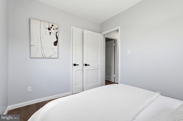 719 HILLTOP TER SE, Washington, DC 20019