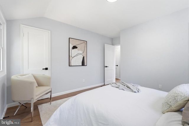 719 HILLTOP TER SE, Washington, DC 20019