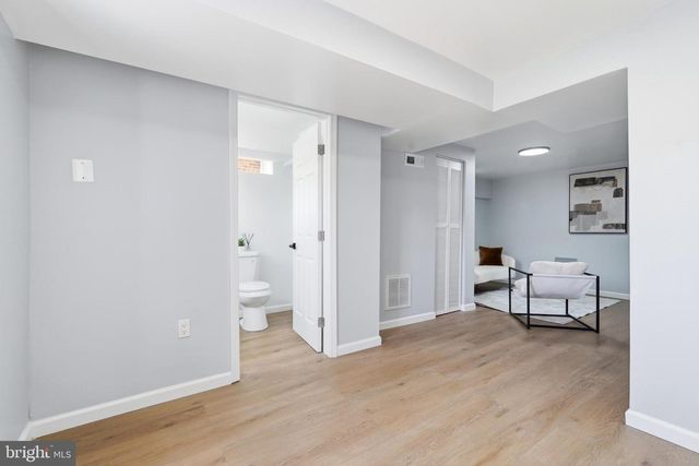 719 HILLTOP TER SE, Washington, DC 20019